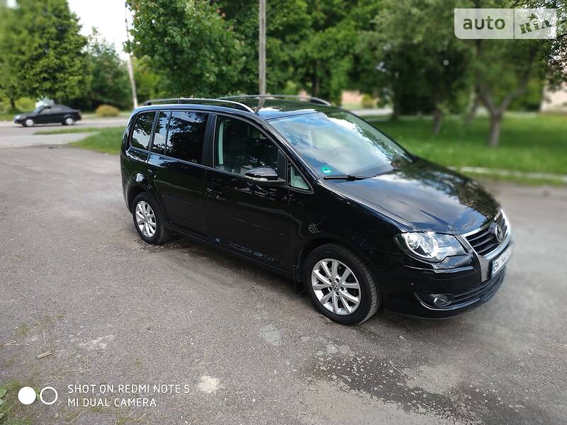 Універсал Volkswagen Touran 2009 в Дубні