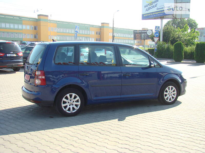 Мінівен Volkswagen Touran 2007 в Луцьку