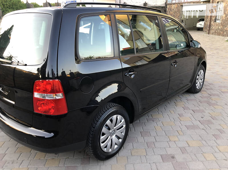 Мінівен Volkswagen Touran 2006 в Хмельницькому