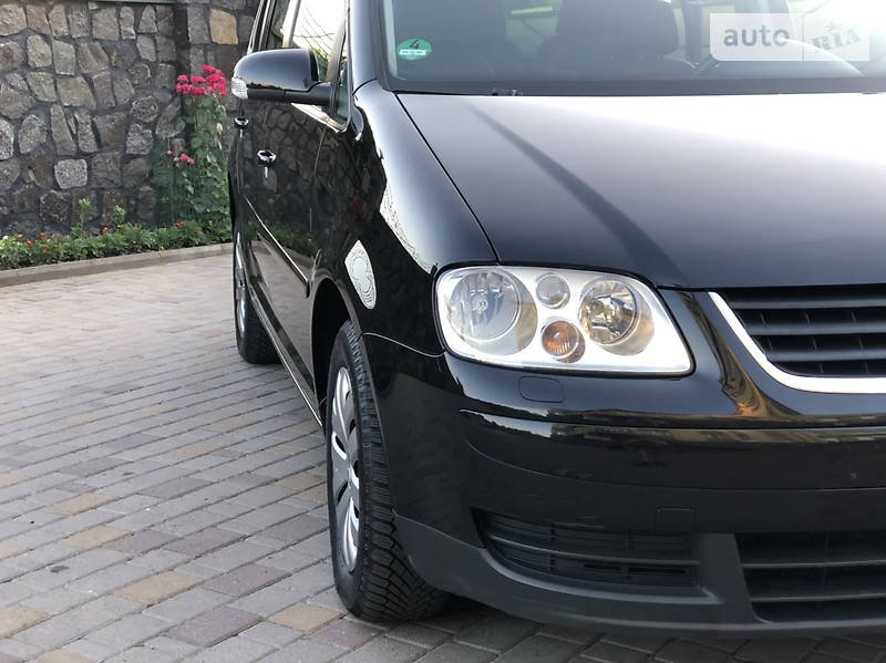 Мінівен Volkswagen Touran 2006 в Хмельницькому
