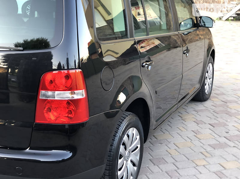 Мінівен Volkswagen Touran 2006 в Хмельницькому