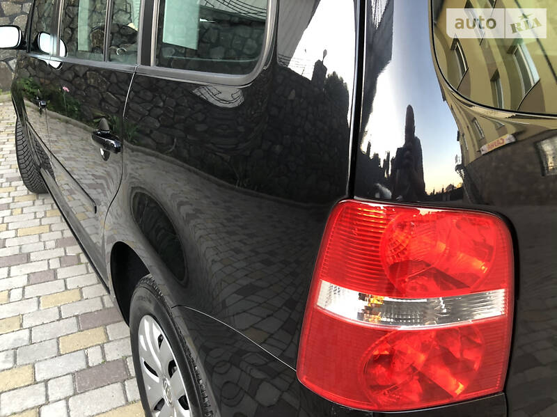 Мінівен Volkswagen Touran 2006 в Хмельницькому