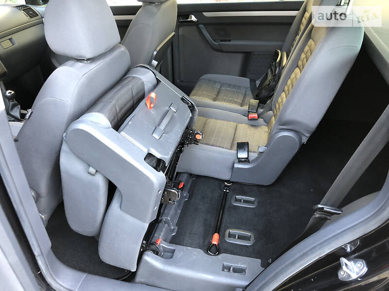 Мінівен Volkswagen Touran 2006 в Хмельницькому
