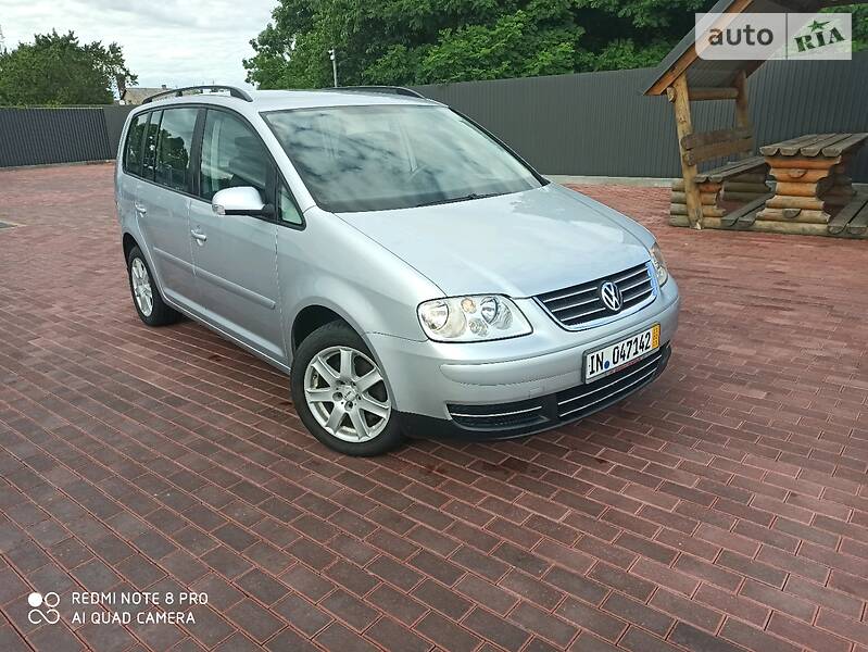 Мінівен Volkswagen Touran 2004 в 