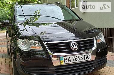 Мінівен Volkswagen Touran 2010 в Кропивницькому