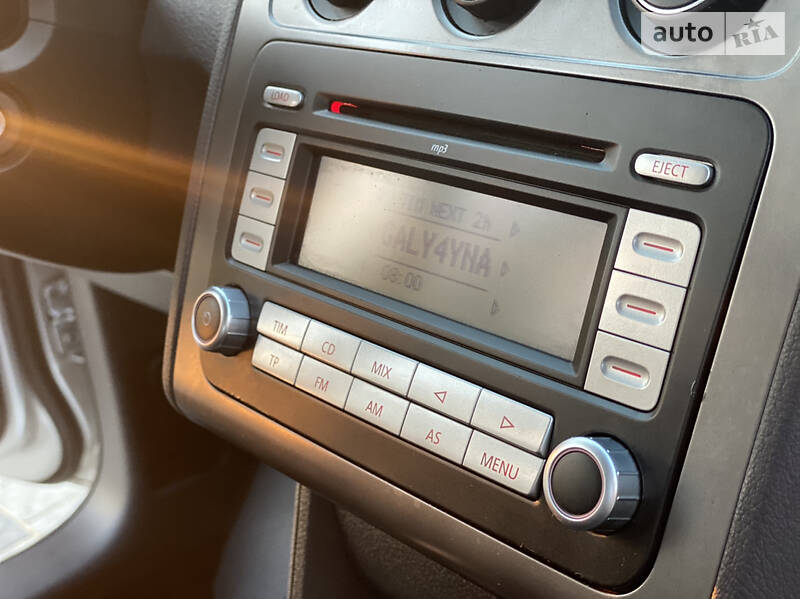 Мінівен Volkswagen Touran 2008 в Рівному