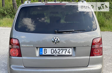 Мінівен Volkswagen Touran 2008 в 