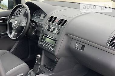 Мінівен Volkswagen Touran 2013 в 