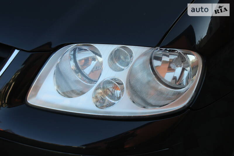 Універсал Volkswagen Touran 2005 в Львові