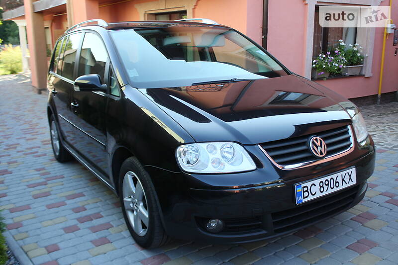 Універсал Volkswagen Touran 2005 в Львові