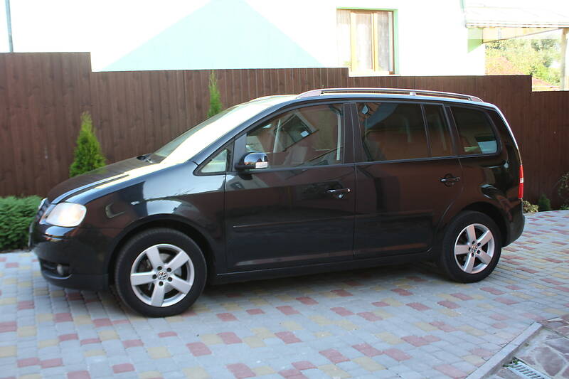 Універсал Volkswagen Touran 2005 в Львові