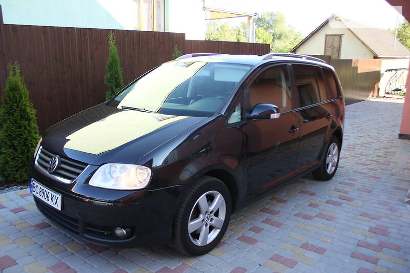 Універсал Volkswagen Touran 2005 в Львові