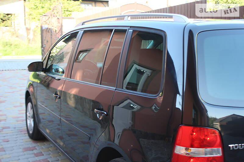 Універсал Volkswagen Touran 2005 в Львові
