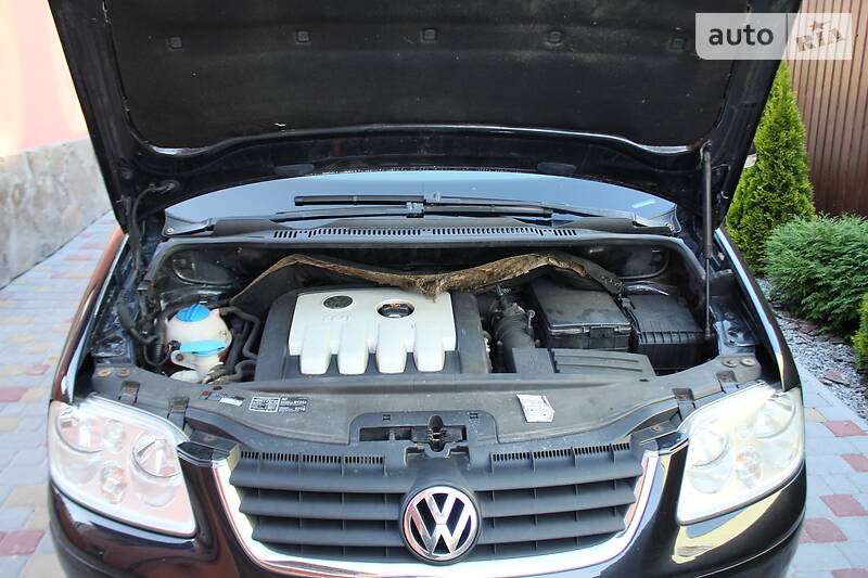 Універсал Volkswagen Touran 2005 в Львові