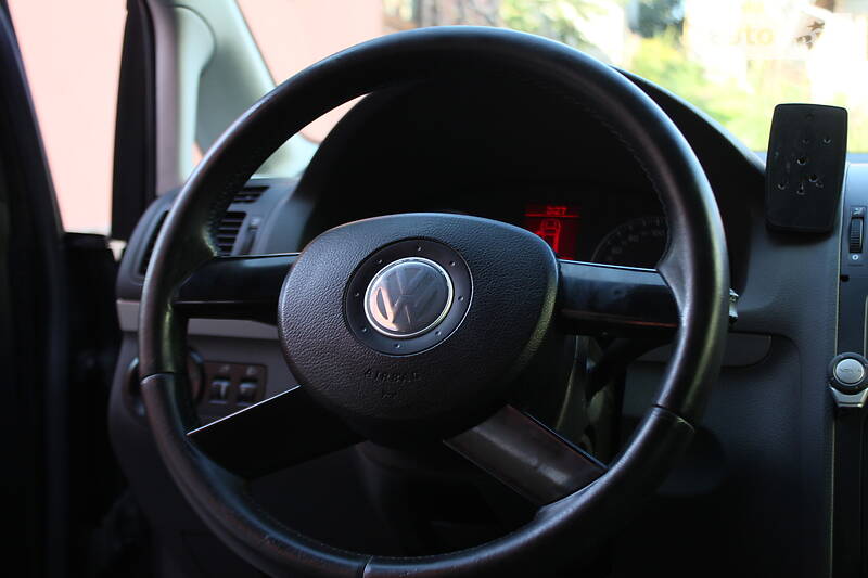 Універсал Volkswagen Touran 2005 в Львові