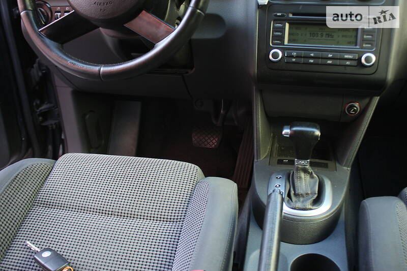 Універсал Volkswagen Touran 2005 в Львові