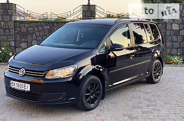 Мінівен Volkswagen Touran 2011 в 