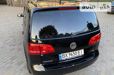 Мінівен Volkswagen Touran 2011 в 