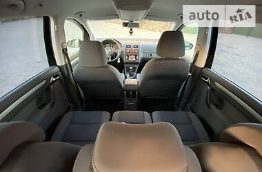 Мінівен Volkswagen Touran 2011 в 