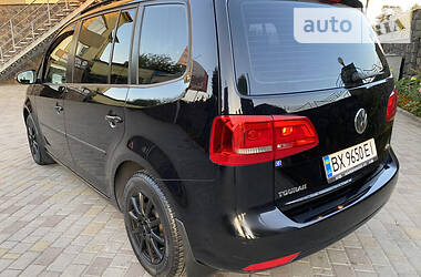 Мінівен Volkswagen Touran 2011 в 
