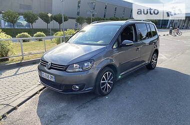 Volkswagen Touran 2012