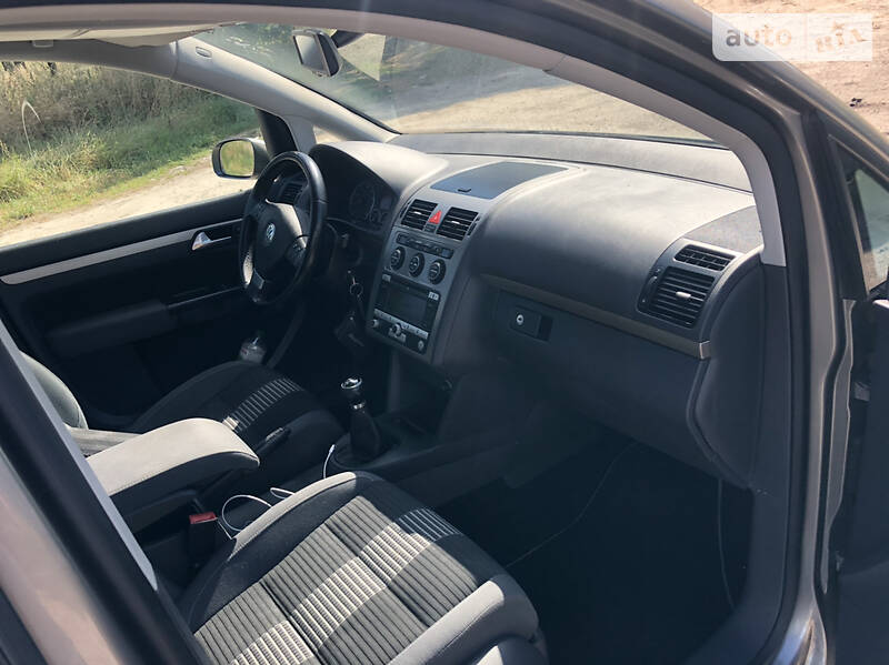 Мінівен Volkswagen Touran 2008 в Броварах фото 57 Мінівен Volkswagen Touran 2008 в Броварах