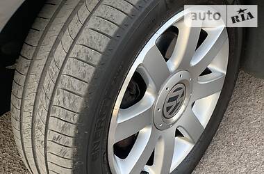 Мінівен Volkswagen Touran 2010 в 