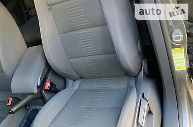 Мінівен Volkswagen Touran 2010 в 