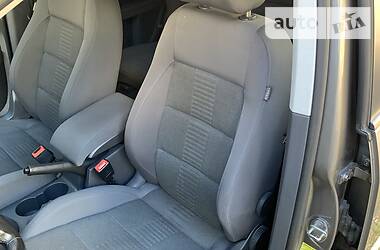 Мінівен Volkswagen Touran 2010 в 