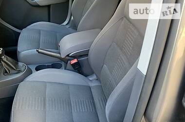 Мінівен Volkswagen Touran 2010 в 