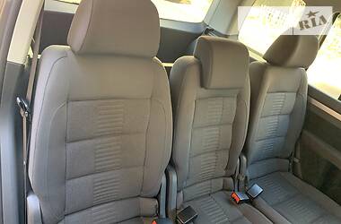 Мінівен Volkswagen Touran 2010 в 