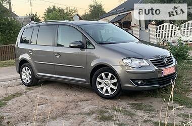 Мінівен Volkswagen Touran 2010 в 