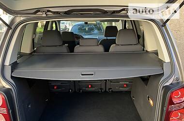 Мінівен Volkswagen Touran 2010 в 