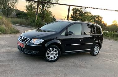 Мінівен Volkswagen Touran 2009 в Житомирі