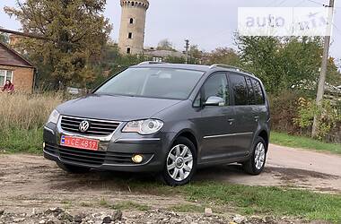 Минивэн Volkswagen Touran 2008 в Житомире