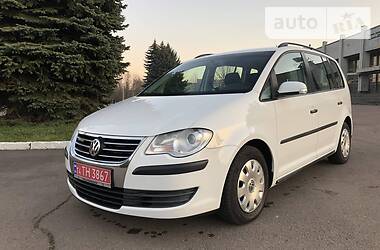 Минивэн Volkswagen Touran 2009 в Ровно