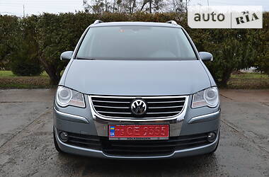 Минивэн Volkswagen Touran 2008 в Гадяче