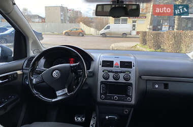 Минивэн Volkswagen Touran 2010 в Калуше