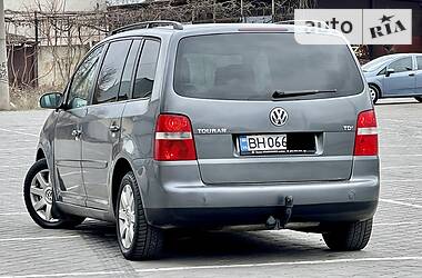 Универсал Volkswagen Touran 2005 в Одессе