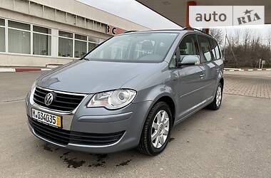 Мінівен Volkswagen Touran 2008 в Умані