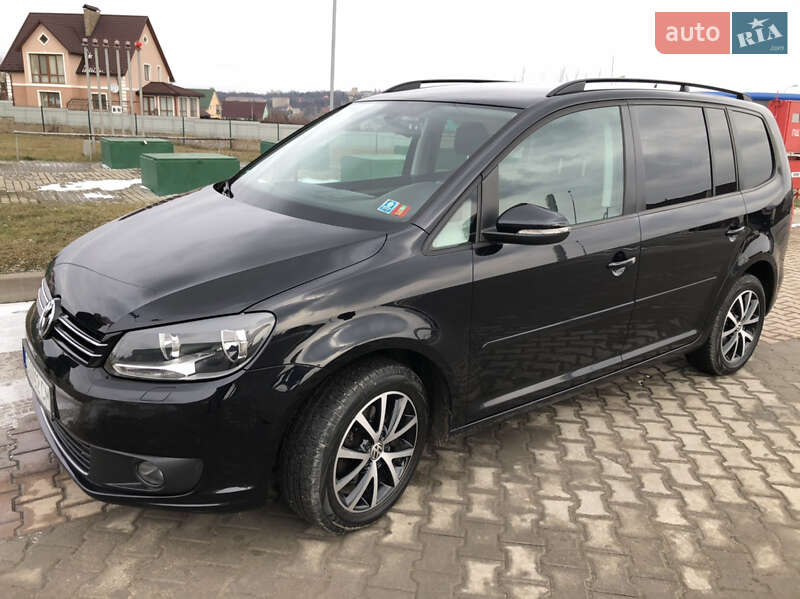 Минивэн Volkswagen Touran 2010 в Каменец-Подольском