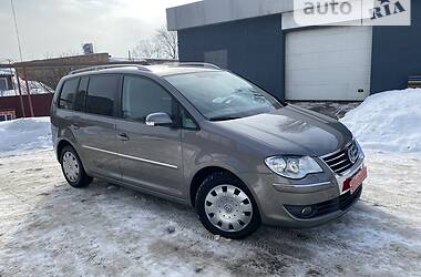 Минивэн Volkswagen Touran 2009 в Житомире