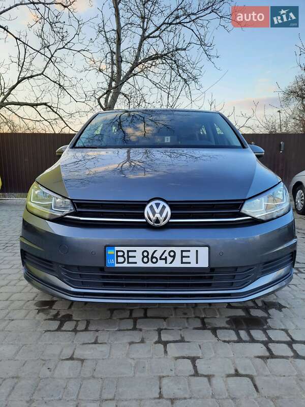 Volkswagen Touran 2016