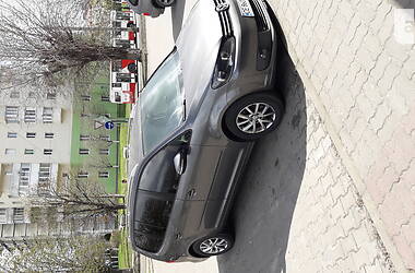 Мінівен Volkswagen Touran 2011 в 
