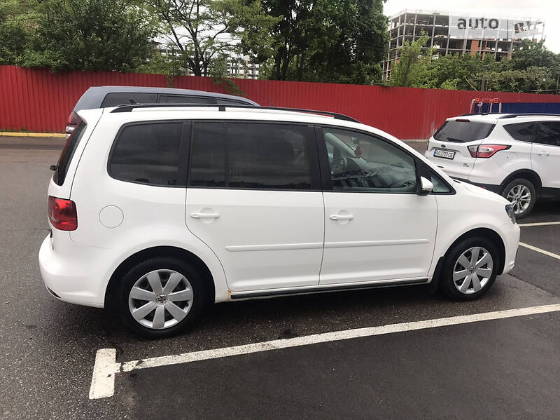 Универсал Volkswagen Touran 2012 в Ужгороде