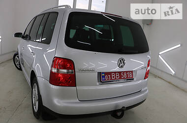 Минивэн Volkswagen Touran 2005 в Трускавце