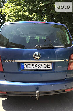 Минивэн Volkswagen Touran 2007 в Кривом Роге