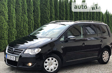 Минивэн Volkswagen Touran 2010 в Самборе