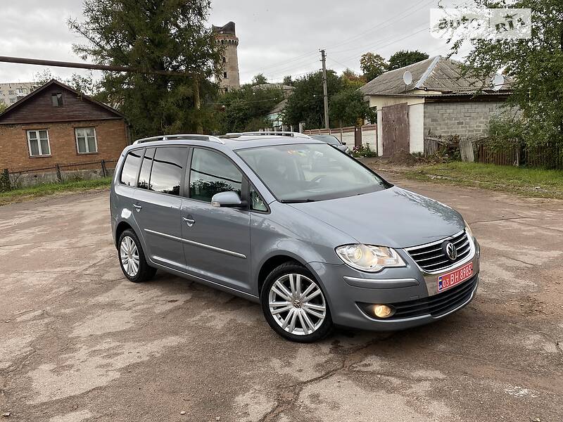 Минивэн Volkswagen Touran 2009 в Житомире