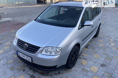 Минивэн Volkswagen Touran 2004 в Городке